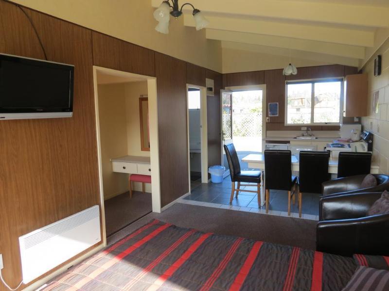 تي أناو Alpine View Motel المظهر الخارجي الصورة